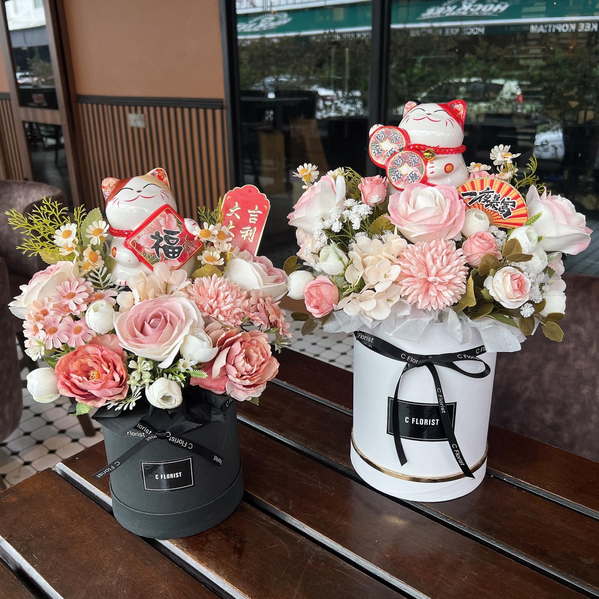 Fortune Cat Pinkie Flower Box