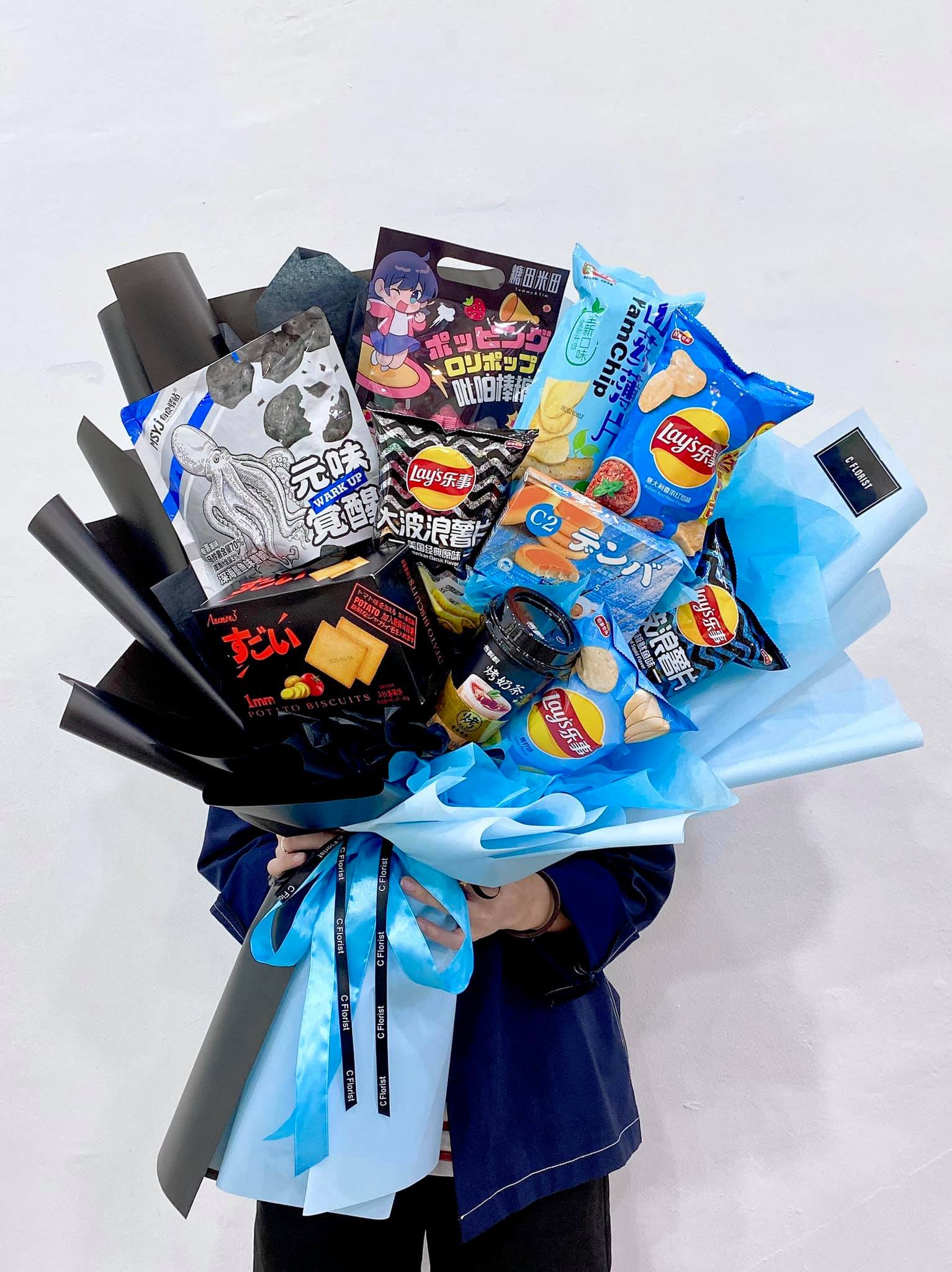 Black Blue Jumbo Snack Bouquet