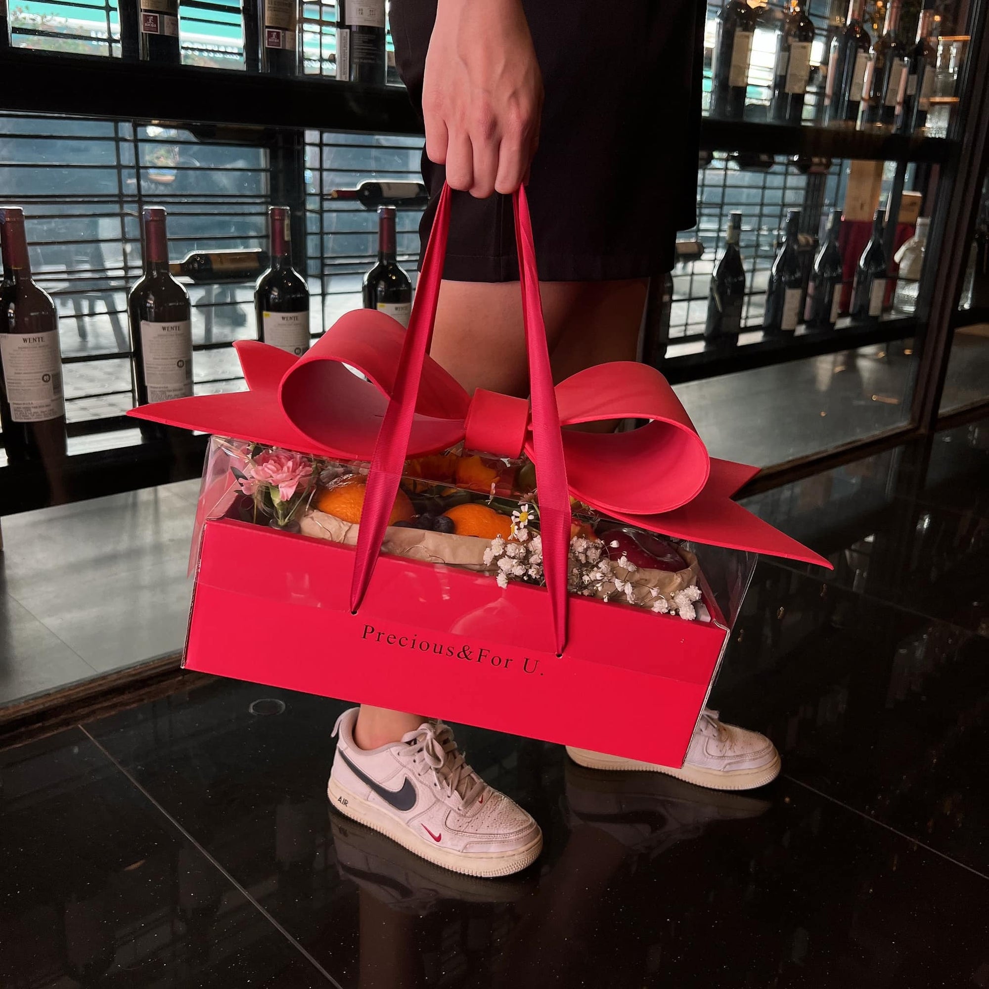 Red Ribbon Fruit Box